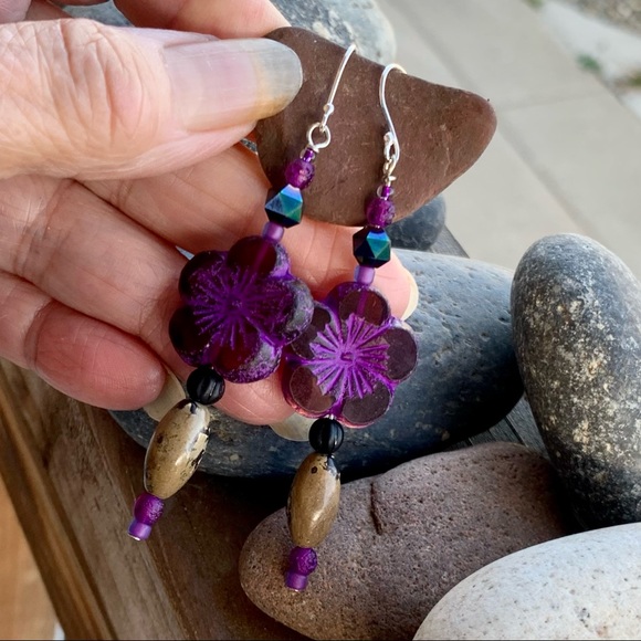 Violet Flower Carved Glass Earrings - Picture 11 of 16